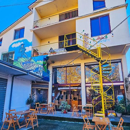Traveler Hostel Шкодер Экстерьер фото
