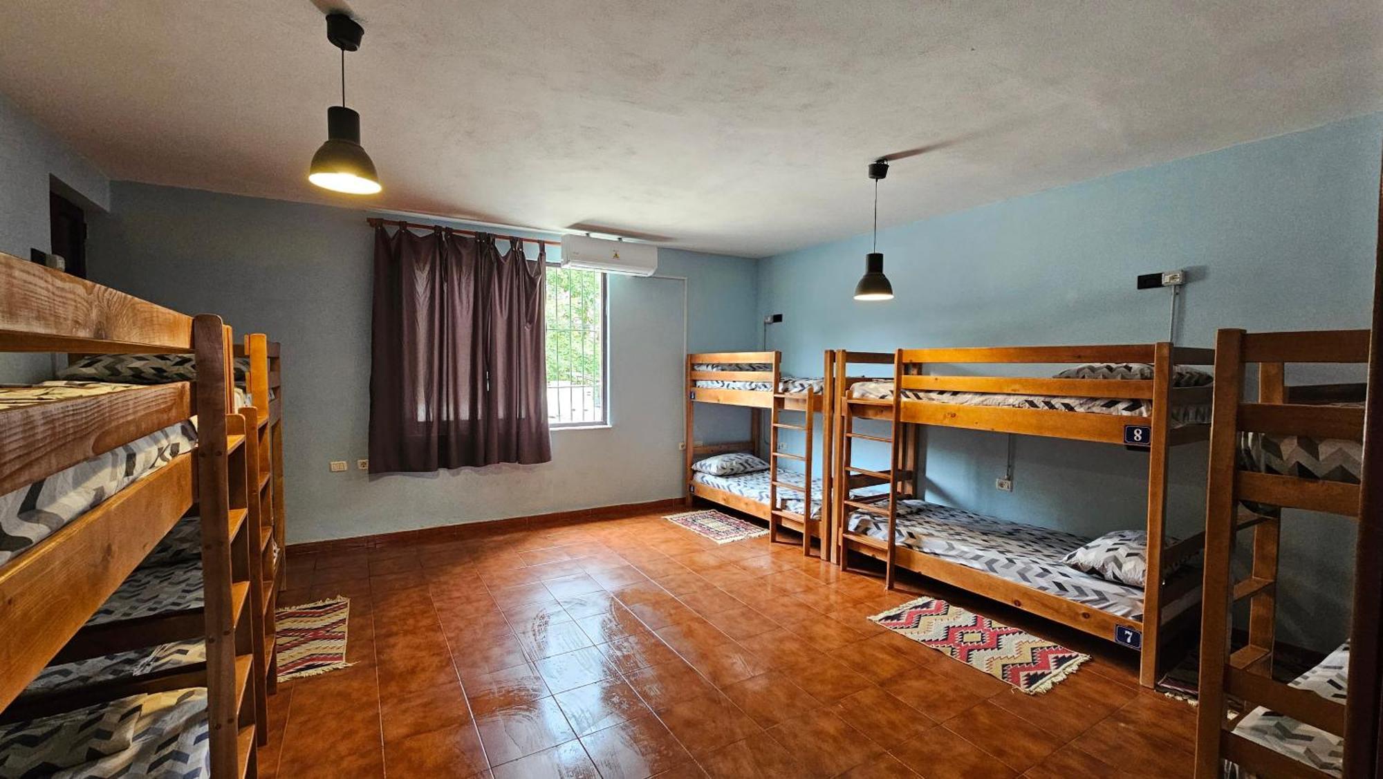 Traveler Hostel Шкодер Экстерьер фото