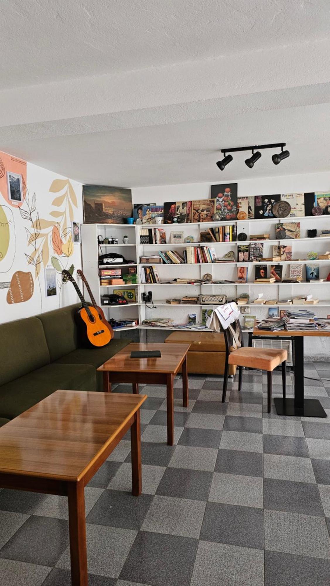 Traveler Hostel Шкодер Экстерьер фото